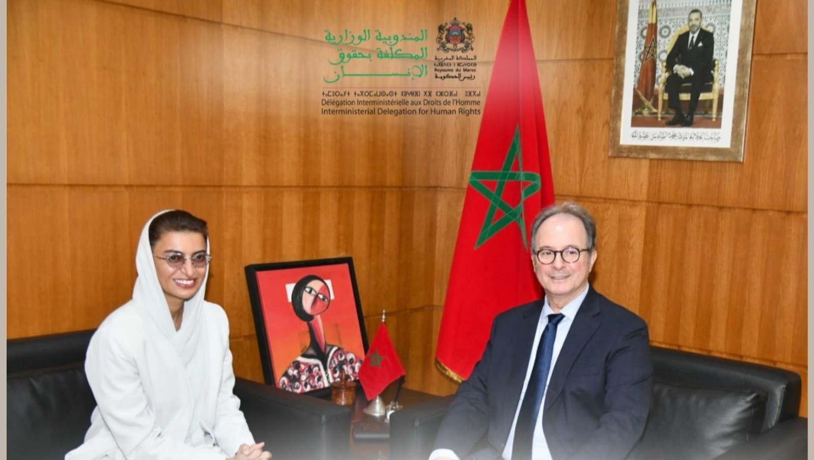 تباحث السيد محمد الحبيب بلكوش، المندوب الوزاري المكلف بحقوق الإنسان، صباح يوم الأربعاء 10 يونيو 2026، مع السيدة نورة بنت محمد الكعبي، وزيرة الدولة في الخارجية الإماراتية، بشأن تعزيز التعاون بين الجانبين